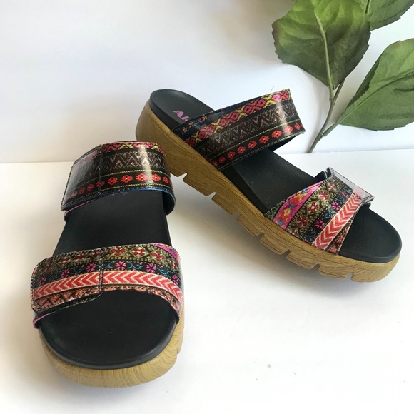 alegria by pg lite sandals
